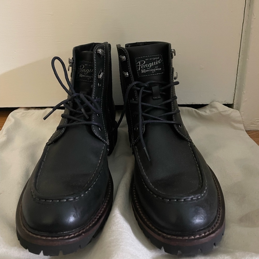 Original Penguin by Munsingwear Shane Black Leather Boot